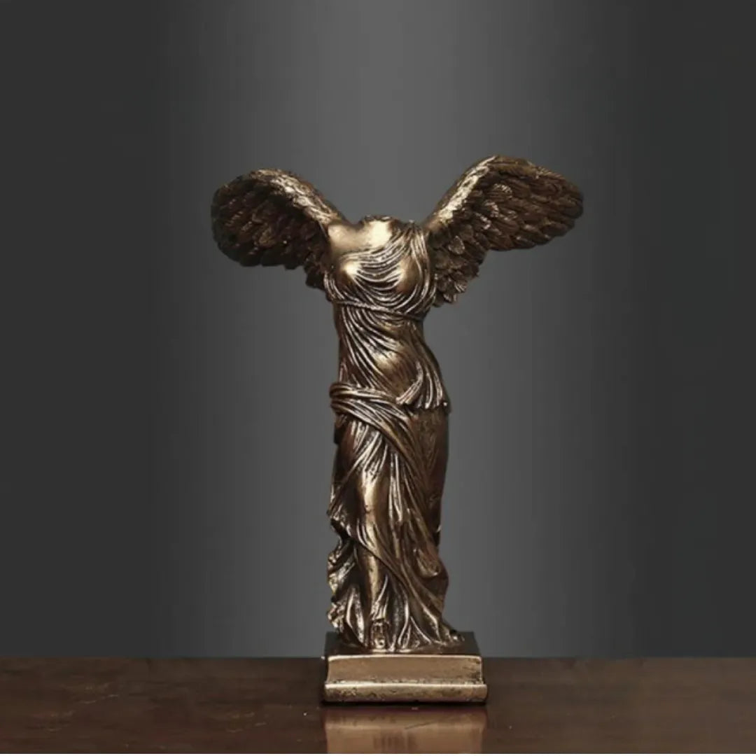 Escultura Nórdica Vitória Alada - Razu