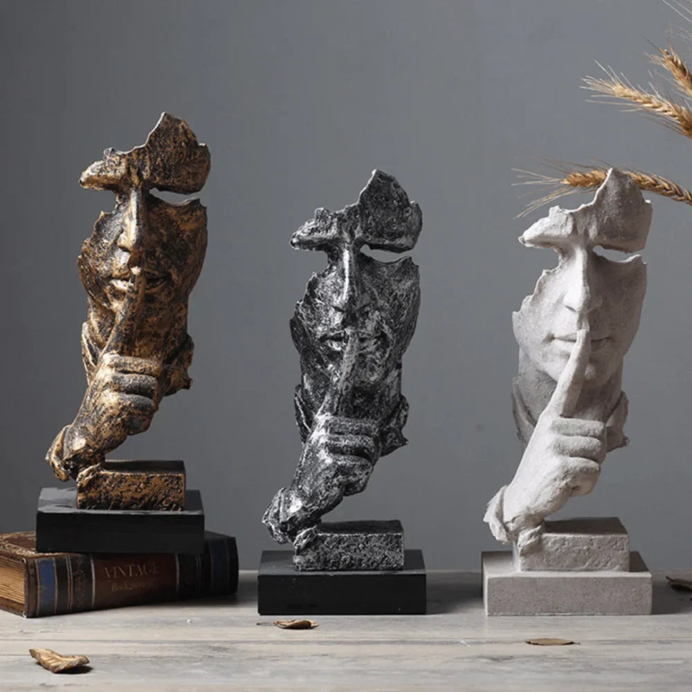 Escultura "Silêncio Vale Ouro" - Razu